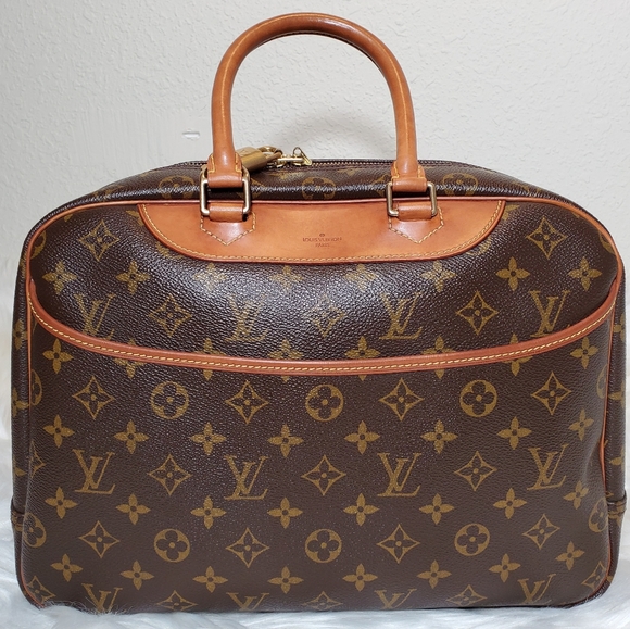 Authentic Louis Vuitton Deuville - Picture 4 of 17